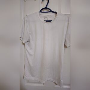 Abercrombie and Fitch White T-Shirt (XS)